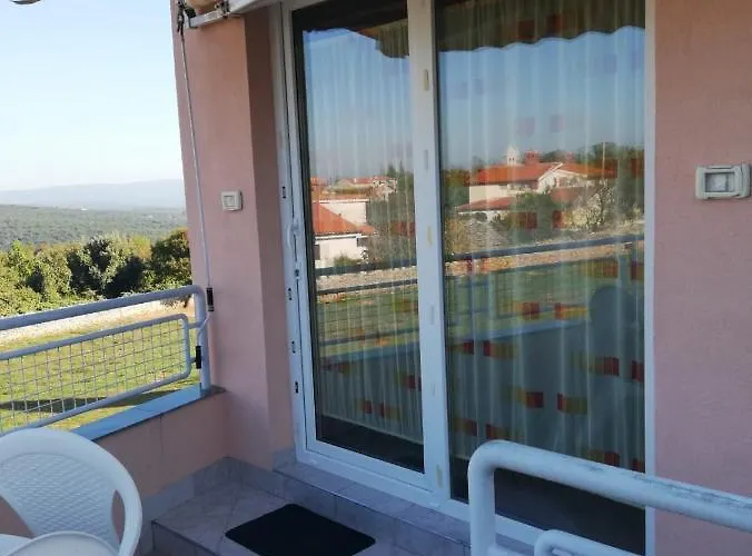 Defranceski Apartment *