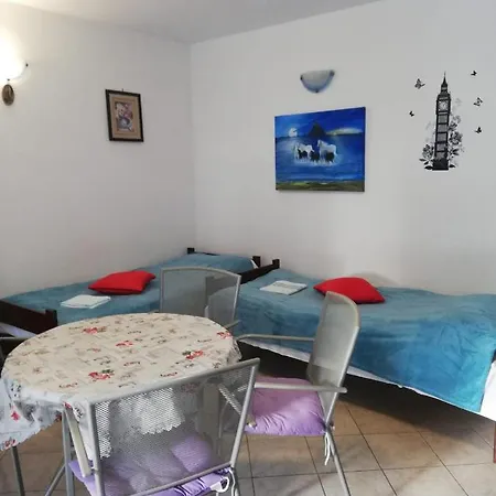 Defranceski Apartment