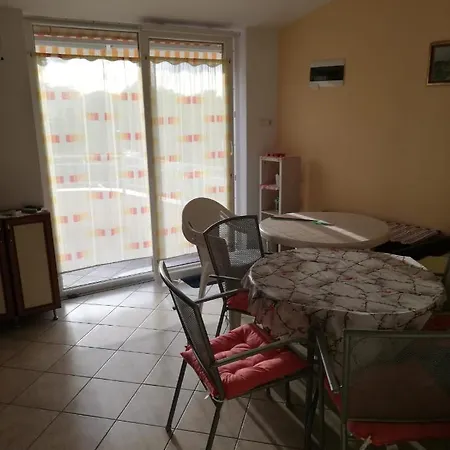 Defranceski Apartment *