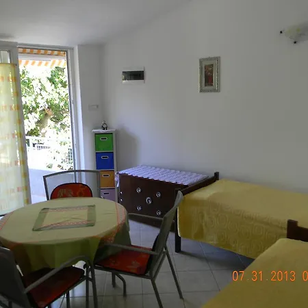 Apartment Defranceski *